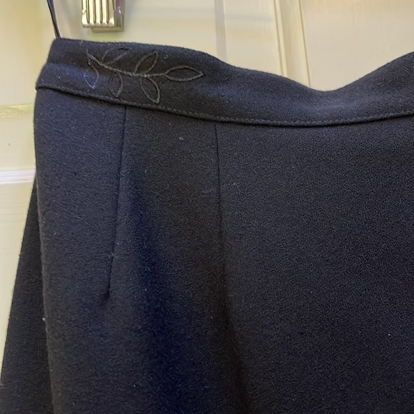 VTG Kasper ASL 2 piece black skirt suit. Size 10. - Picture 8 of 9